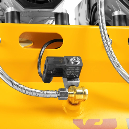 Компрессор безмасляный, малошумный DLS 1800/100,1800 Вт, 3x600, 100 л, 345 л/мин Denzel по ценам производителя в Санкт-Петербурге с доставкой по всей России