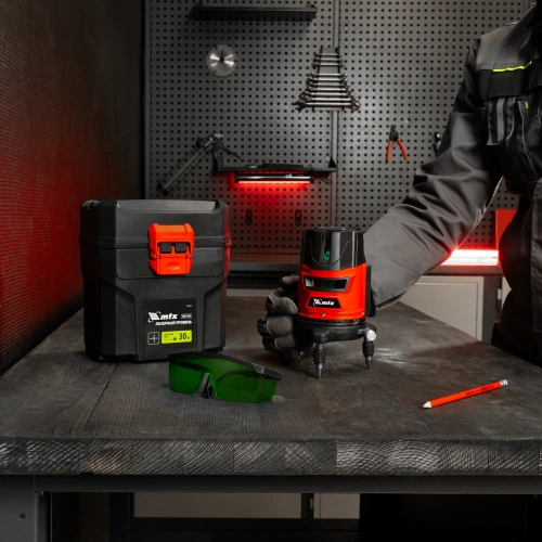 Лазерный уровень CRX-30G, 30 м, зеленый луч, батарейки, резьба 5/8" MTX по ценам производителя в Санкт-Петербурге с доставкой по всей России