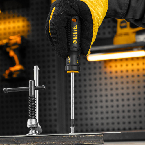 Набор отверток, 2 шт., PH+SL, S2, 3к рукоятка Denzel по ценам производителя в Санкт-Петербурге с доставкой по всей России