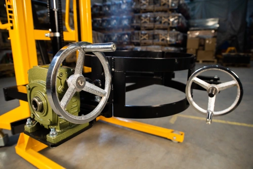 Штабелер-бочкокантователь гидравлический 0,35 т 1,94 м XILIN YTD-35 по ценам производителя в Санкт-Петербурге с доставкой по всей России