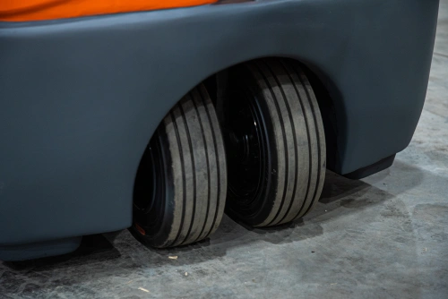 Погрузчик электрический трехопорный TOR 2,0 т 3,0 м CPD20SA-20 сайдшифт по ценам производителя в Санкт-Петербурге с доставкой по всей России