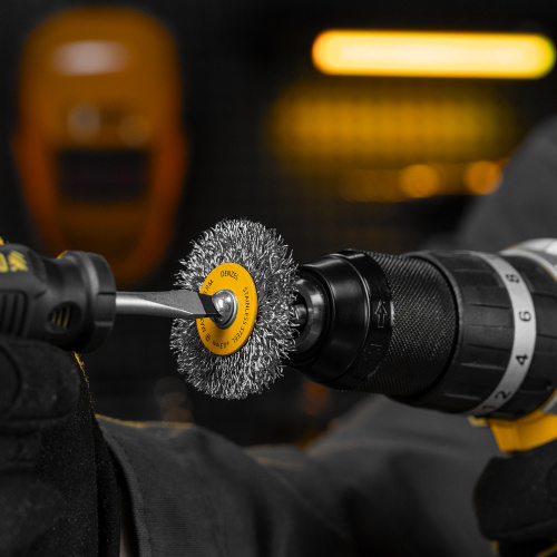 Набор щеток для дрели, 5 Плоских 25-38-50-63-75 мм, шпилька, нерж. вит. проволока Denzel по ценам производителя в Санкт-Петербурге с доставкой по всей России