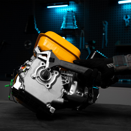 Ключ разводной, 250 мм, CrV, тонкие губки, защитные насадки Gross купить в Москве с доставкой по всей России | ProtosMarket.ru