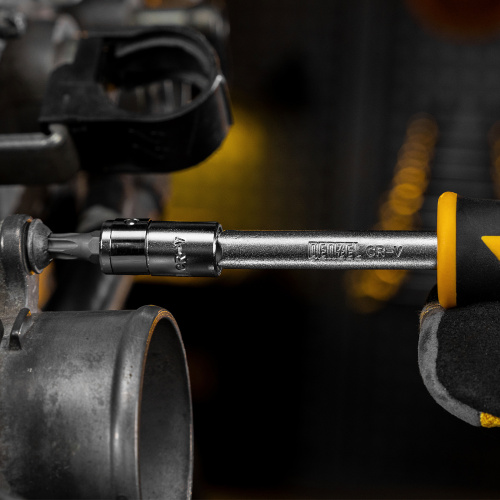 Набор инструментов, 1/2", 1/4", CrV, S2, пластиковый кейс, 64 предмета Denzel по ценам производителя в Санкт-Петербурге с доставкой по всей России