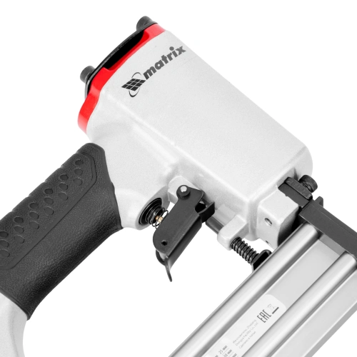 Нейлер пневматический для гвоздей от 10 до 32 мм Matrix купить в Москве с доставкой по всей России | ProtosMarket.ru