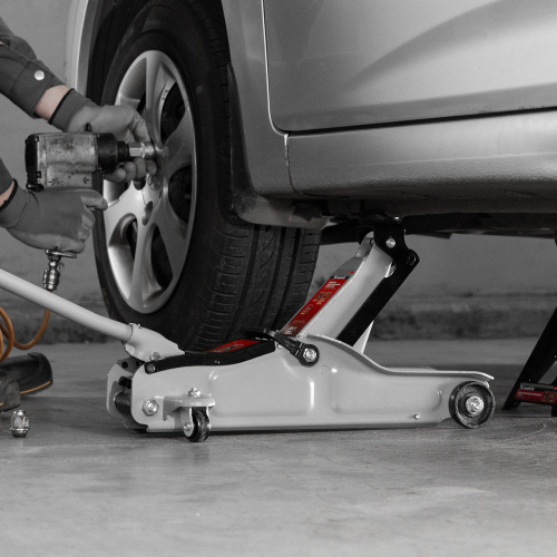 Домкрат гидравлический подкатной 2 т в пластиковом кейсе 85-330 мм. Low Profile Matrix по ценам производителя в Санкт-Петербурге с доставкой по всей России