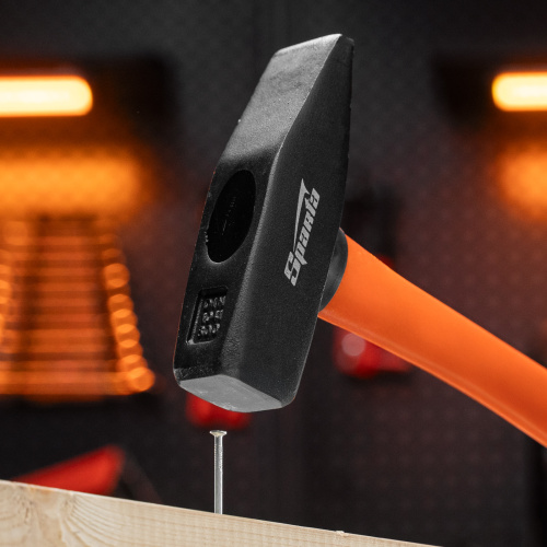 Молоток слесарный, 800 г, фибергласовая обрезиненная рукоятка Sparta купить в Москве с доставкой по всей России | ProtosMarket.ru