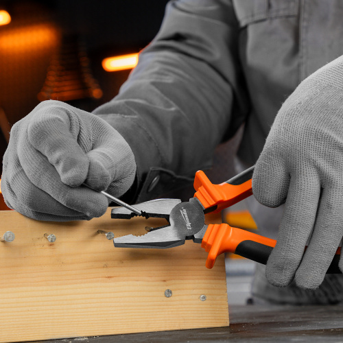 Плоскогубцы комбинированные Comfort, 200 мм, шлифованные, двухкомпонентные рукоятки Sparta купить в Москве с доставкой по всей России | ProtosMarket.ru