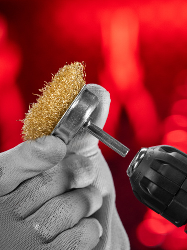 Щетка для дрели, 50 мм, "чашка" со шпилькой, латунированная витая проволока Matrix по ценам производителя в Санкт-Петербурге с доставкой по всей России