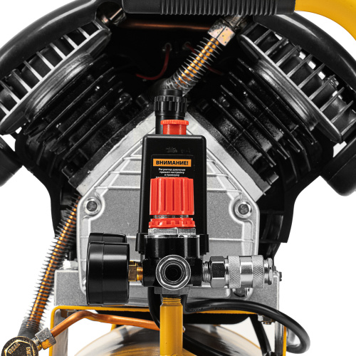 Компрессор воздушный прям. привод DCV1800/50, 1,8 кВт, 50 литров, 320 л/мин Denzel по ценам производителя в Санкт-Петербурге с доставкой по всей России