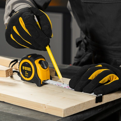 Рулетка 5м х 25мм, обрезиненный корпус, автоматическая фиксация Denzel купить в Москве с доставкой по всей России | ProtosMarket.ru