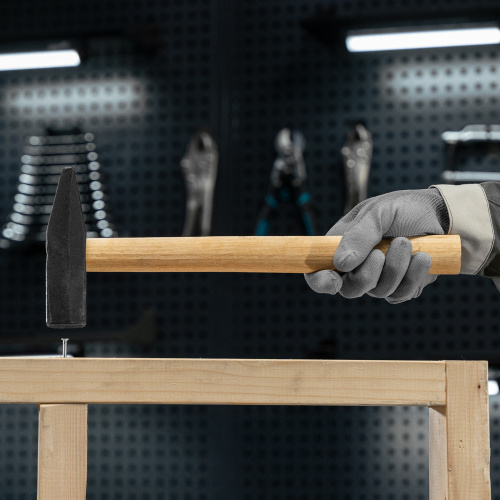 Молоток слесарный, 1000 г, квадратный боек, деревянная рукоятка купить в Москве с доставкой по всей России | ProtosMarket.ru