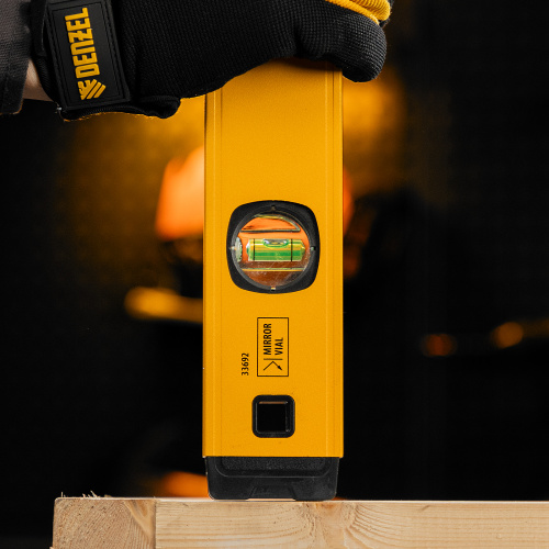 Уровень алюминиевый, магнит, фрезерованный, 3 глазка (1 зеркал.) 0,5 мм/м, 800 мм Denzel по ценам производителя в Санкт-Петербурге с доставкой по всей России