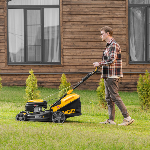 Газонокосилка бензиновая GLD-460SP, 146 куб.см, ширина 46 см, привод 7 уровней, травосборник 50 л Denzel купить в Москве с доставкой по всей России | ProtosMarket.ru