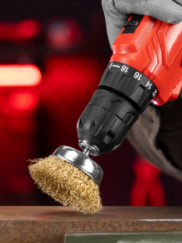 Щетка для дрели, 65 мм, "чашка" со шпилькой, латунированная витая проволока Matrix по ценам производителя в Санкт-Петербурге с доставкой по всей России