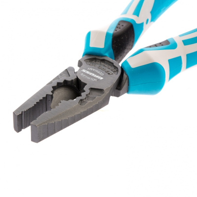 Плоскогубцы комбинированные 205 мм, трехкомпонентные рукоятки Gross по ценам производителя в Санкт-Петербурге с доставкой по всей России