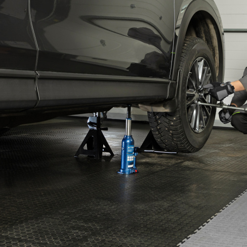 Домкрат гидравлический бутылочный, 3 т, h подъема 188-363 мм, в пластиковом кейсе Stels по ценам производителя в Санкт-Петербурге с доставкой по всей России