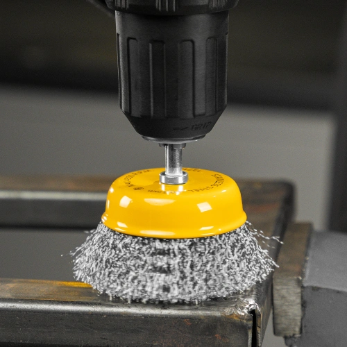 Щетка для дрели, 75 мм, Чашка, со шпилькой, нержавеющая витая проволока Denzel по ценам производителя в Санкт-Петербурге с доставкой по всей России