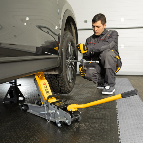 Домкрат гидравлический подкатной с фиксатором, 2,5 т, 85-385 мм Denzel по ценам производителя в Санкт-Петербурге с доставкой по всей России