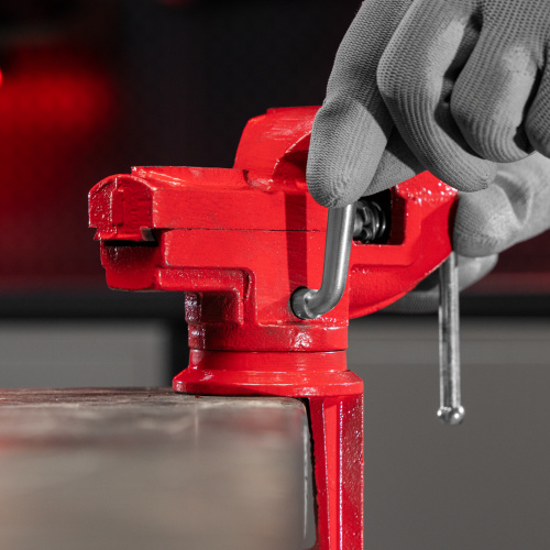 Тиски слесарные, 50 мм, настольные, поворотные, c наковальней MTX по ценам производителя в Санкт-Петербурге с доставкой по всей России