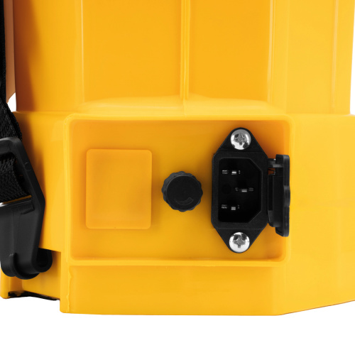 Опрыскиватель ранцевый аккумуляторный D-12LA, 12 л, 12 В, 8 Ач Denzel по ценам производителя в Санкт-Петербурге с доставкой по всей России