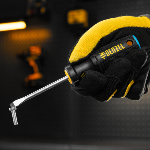 Отвертка, SL5x75 мм, S2, 3к рукоятка Denzel по ценам производителя в Санкт-Петербурге с доставкой по всей России