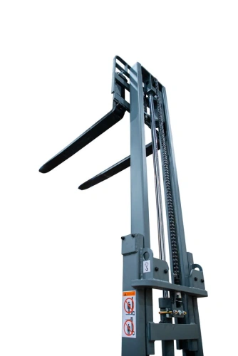 Штабелер самоходный 1,0 т 3,0 м XILIN CPD10W с наклоном мачты и противовесом 24/105 В/Ач по ценам производителя в Санкт-Петербурге с доставкой по всей России