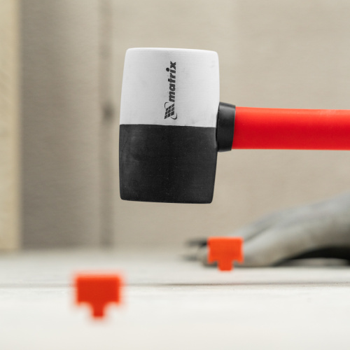 Киянка резиновая, 225 г, черно-белая резина, фибергласовая рукоятка Matrix купить в Москве с доставкой по всей России | ProtosMarket.ru