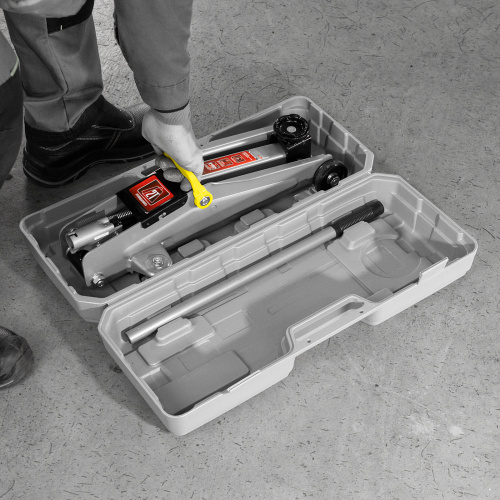 Домкрат гидравлический подкатной, 2 т, высота подъема 135-385 мм, в пластиковый кейсе Matrix по ценам производителя в Санкт-Петербурге с доставкой по всей России