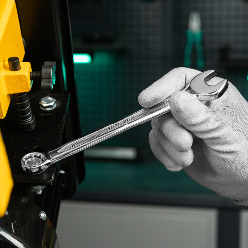 Ключ комбинированный, 15 мм, CrV, антислип Stels по ценам производителя в Санкт-Петербурге с доставкой по всей России