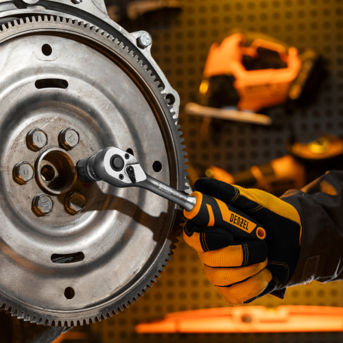 Ключ-трещотка 3/8", 90 зубьев, с быстрым сбросом, CrV Denzel купить в Москве с доставкой по всей России | ProtosMarket.ru