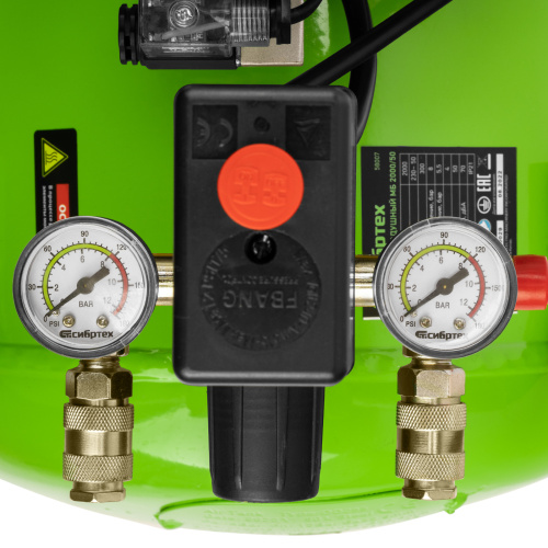 Компрессор безмаслянный малошумный МБ 2000/50, 2000 Вт, 50л, 300 л/мин Сибртех по ценам производителя в Санкт-Петербурге с доставкой по всей России