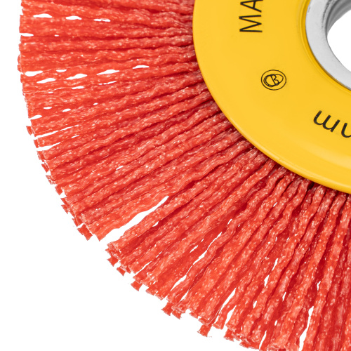 Щетка для УШМ, 125 мм, Плоская, нейлоновая щетина, посадка 22,2 мм Denzel по ценам производителя в Санкт-Петербурге с доставкой по всей России