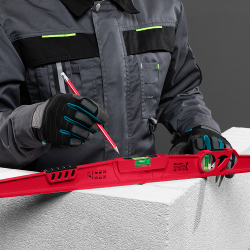 Уровень алюминиевый, 600 мм, литой, 2 глазка (1 фронтальный), ударная площадка Matrix купить в Москве с доставкой по всей России | ProtosMarket.ru