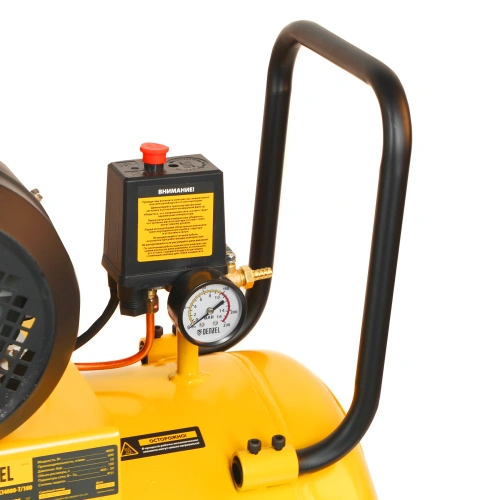 Компрессор воздушный, ременный привод BCI5500-T/270, 5.5 кВт, 270 литров, 850 л/мин Denzel по ценам производителя в Санкт-Петербурге с доставкой по всей России