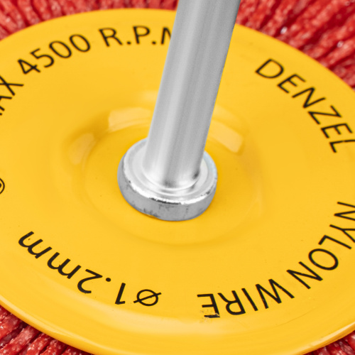 Щетка для дрели, 100 мм, Плоская, со шпилькой, нейлоновая щетина Denzel по ценам производителя в Санкт-Петербурге с доставкой по всей России