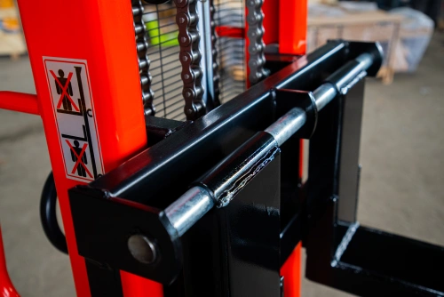 Штабелер гидравлический 2,0 т 1,6 м TOR CTY-E с раздвижными вилами по ценам производителя в Санкт-Петербурге с доставкой по всей России