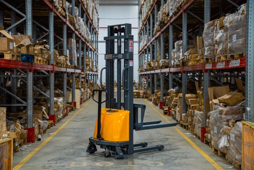 Штабелер гидравлический с электроподъемом 1,5 т 3,0 м XILIN CDD15B-E с раздвижными вилами по ценам производителя в Санкт-Петербурге с доставкой по всей России