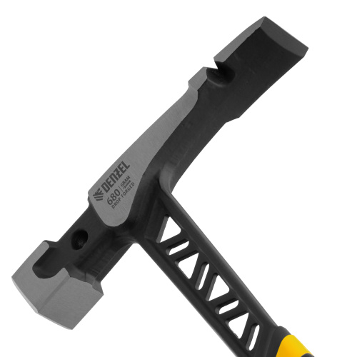 Молоток каменщика 680 г, цельнокованый, двухкомпонентная обрезиненная рукоятка Denzel по ценам производителя в Санкт-Петербурге с доставкой по всей России