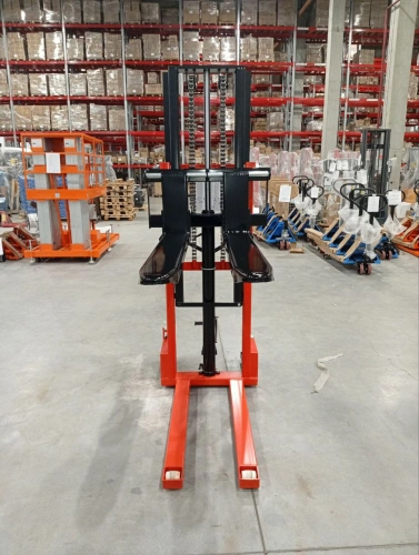 Штабелер гидравлический 1,5 т 2,0 м TOR CTY-EH с раздвижными вилами по ценам производителя в Санкт-Петербурге с доставкой по всей России