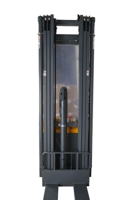 Штабелер самоходный 1,5 т 5,6 м XILIN CDDR15-III 24/200 В/Ач (сопровождаемый) по ценам производителя в Санкт-Петербурге с доставкой по всей России