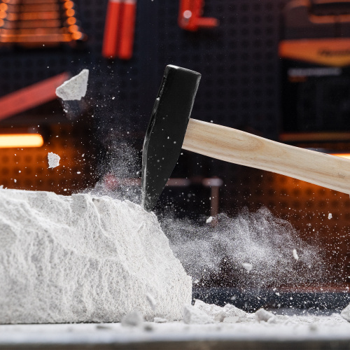 Молоток слесарный, 600 г, квадратный боек, деревянная рукоятка Sparta купить в Москве с доставкой по всей России | ProtosMarket.ru