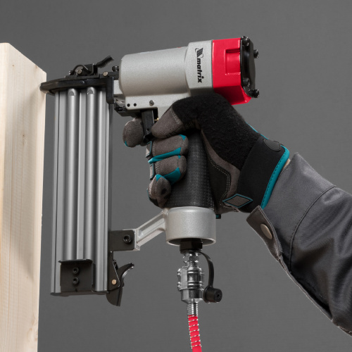 Нейлер пневматический для гвоздей от 10 до 50 мм Matrix купить в Москве с доставкой по всей России | ProtosMarket.ru