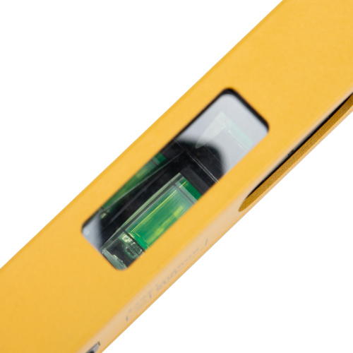 Уровень алюминиевый, магнит, фрезерованный, 3 глазка (1 зеркал.) 0,5 мм/м, 600 мм Denzel по ценам производителя в Санкт-Петербурге с доставкой по всей России