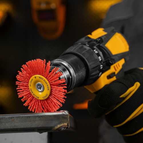 Щетка для дрели, 65 мм, Плоская, со шпилькой, нейлоновая щетина Denzel по ценам производителя в Санкт-Петербурге с доставкой по всей России