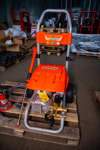 Мойка высокого давления с пистолетом 175 бар 3 кВт 220В  TOR EW 175-15 по ценам производителя в Санкт-Петербурге с доставкой по всей России