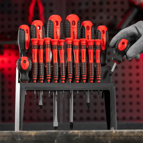 Набор отверток Fusion на подвесной полке 18 шт, CrV Matrix купить в Москве с доставкой по всей России | ProtosMarket.ru
