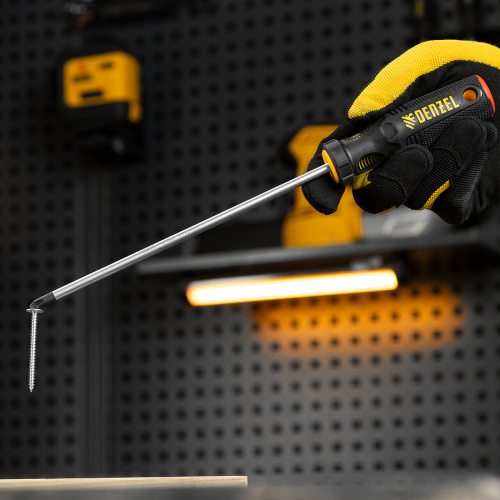 Отвертка, PH2х200 мм, S2, 3к рукоятка Denzel по ценам производителя в Санкт-Петербурге с доставкой по всей России