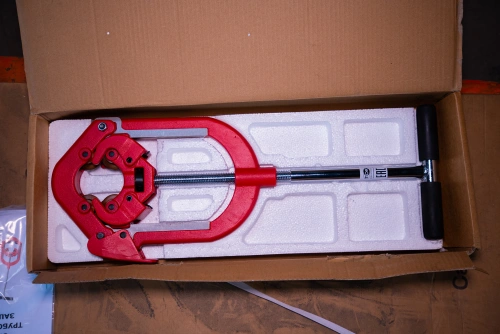 Труборез с хомутной защелкой TOR GH4S для стальных труб 2"- 4" купить в Москве с доставкой по всей России | ProtosMarket.ru