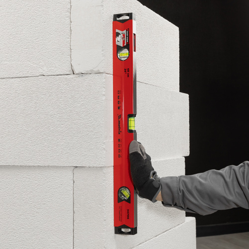 Уровень алюминиевый магнитный, 600 мм, фрезерованный, 3 глазка (1 зеркальный) усиленный Matrix по ценам производителя в Санкт-Петербурге с доставкой по всей России